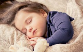 Votre enfant à un sommeil agité - Comment y remédier